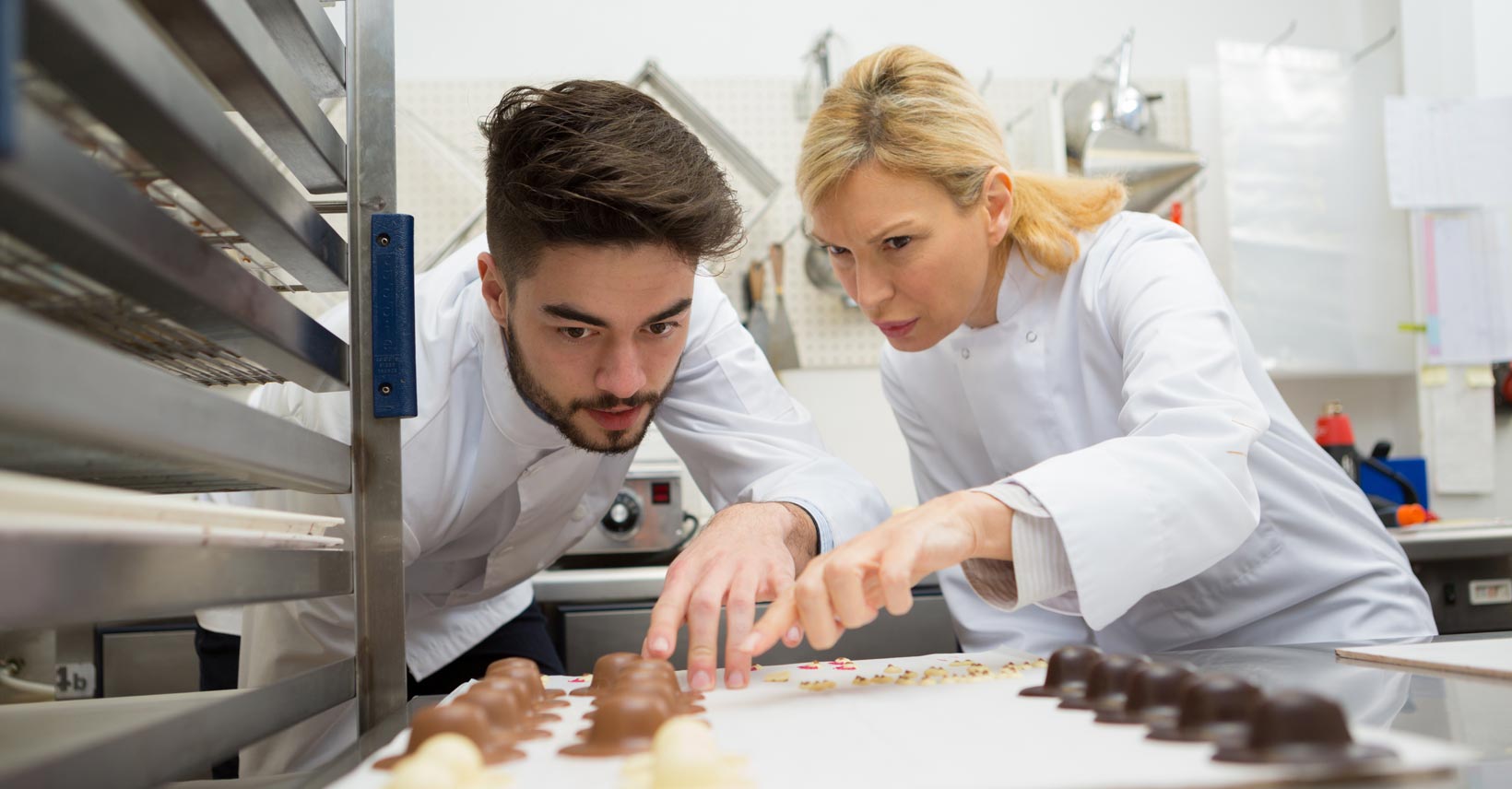 Gérer-les-pics-de-production-stratégies-pour-les-fêtes-et-événements-saisonniers-dans-l'artisanat-boulanger-pâtissier-et-chocolatier-1 Gérer les pics de production : stratégies pour les fêtes et événements saisonniers dans l'artisanat boulanger, pâtissier et chocolatier